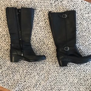 Clark’s black boots